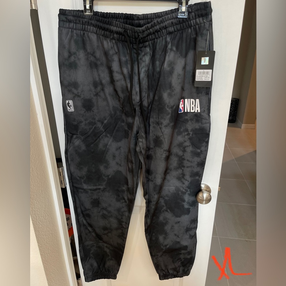 Men’s NBA joggers